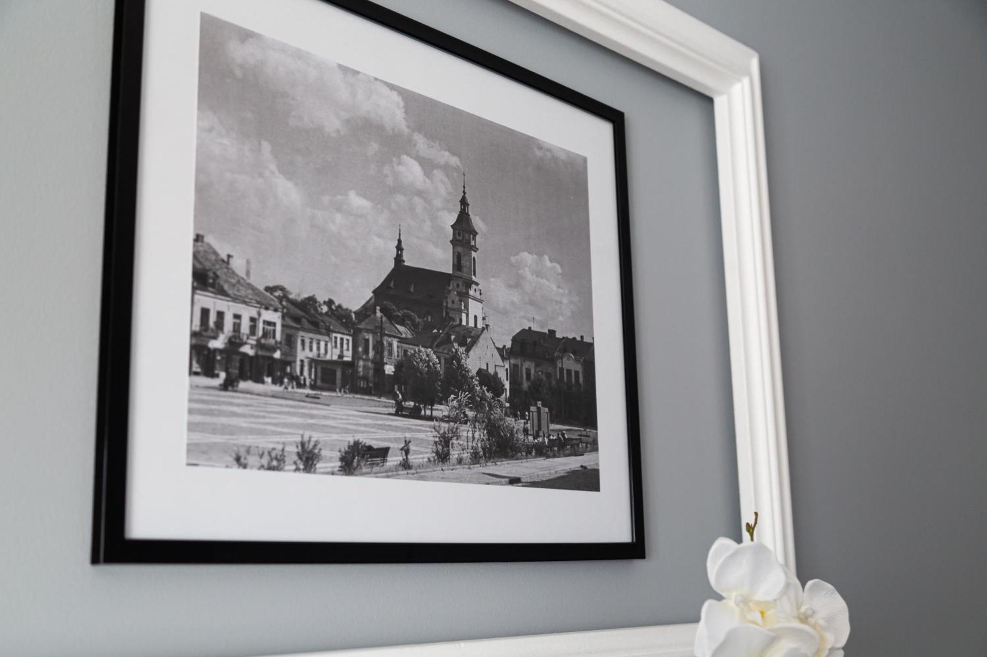 Apartament Rynek 10 Ostrowiec Świętokrzyski エクステリア 写真
