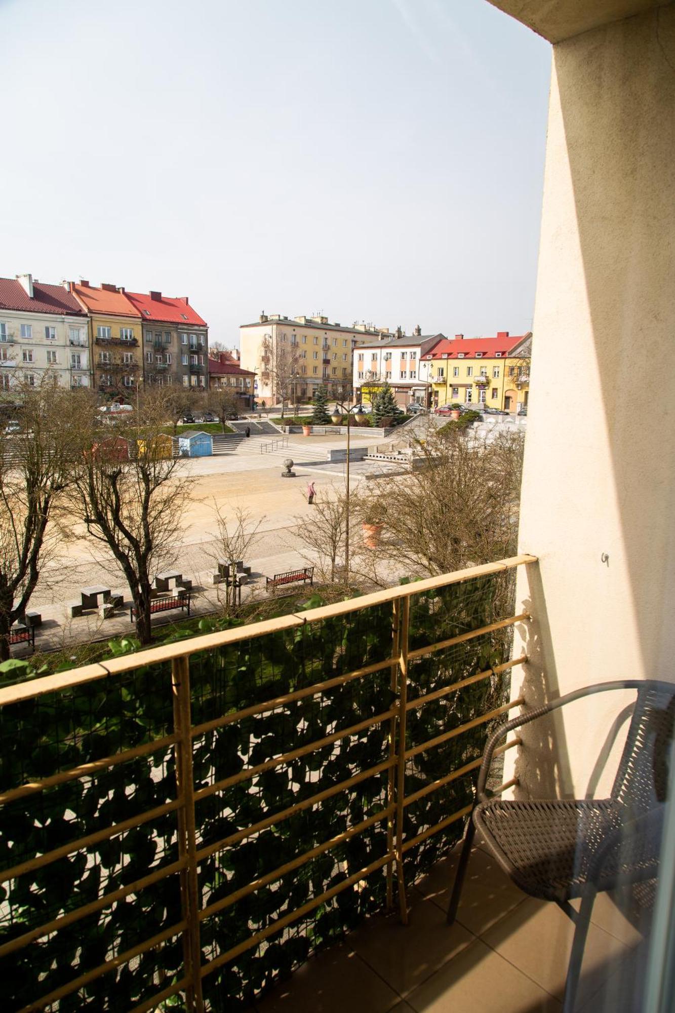 Apartament Rynek 10 Ostrowiec Świętokrzyski エクステリア 写真